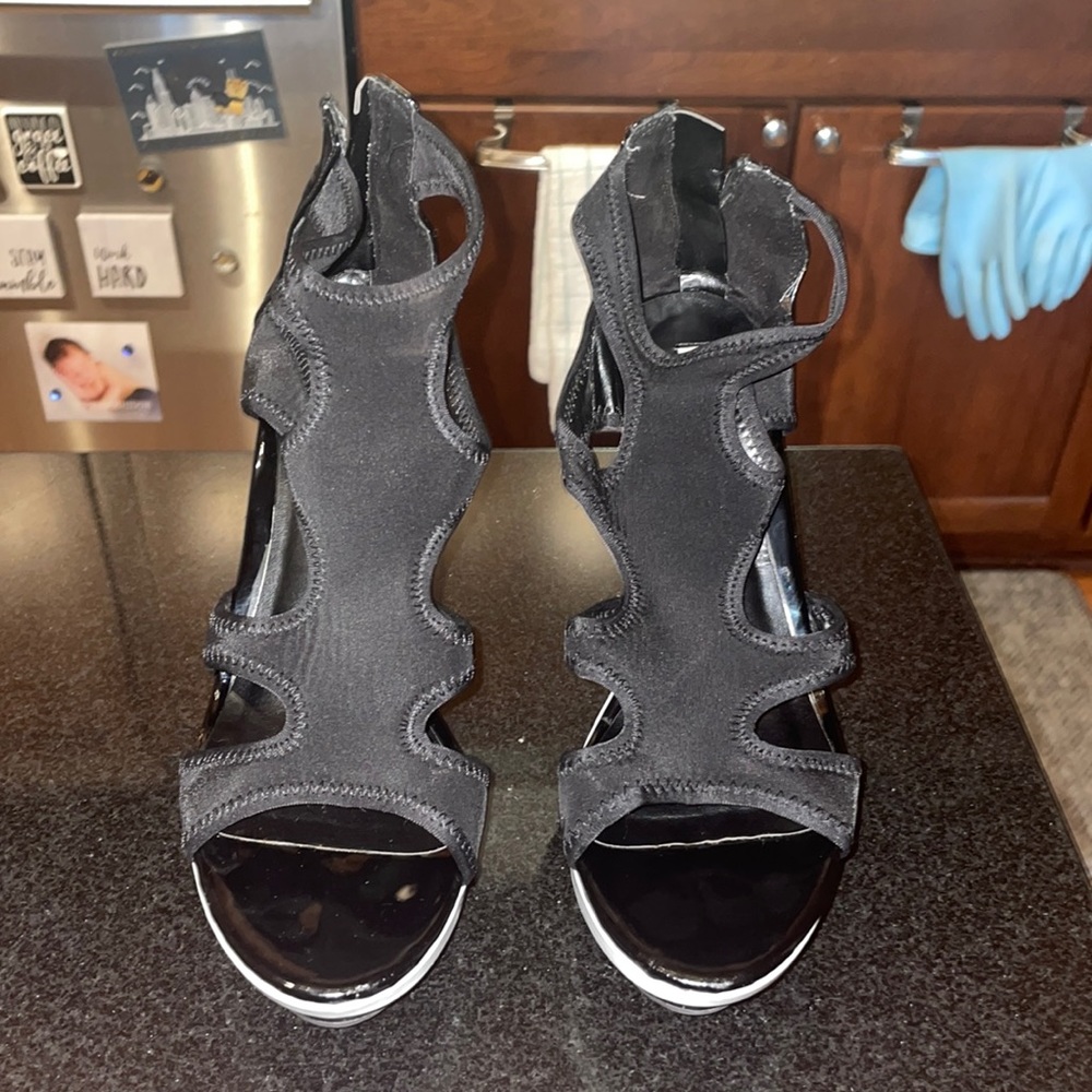 Size 10 wedge heels